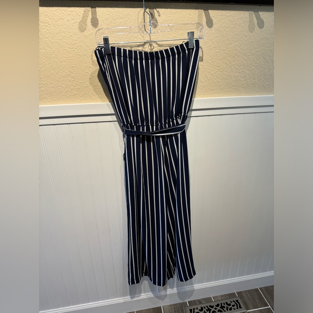 Stripped strapless jumpsuit - Picture 2 of 3